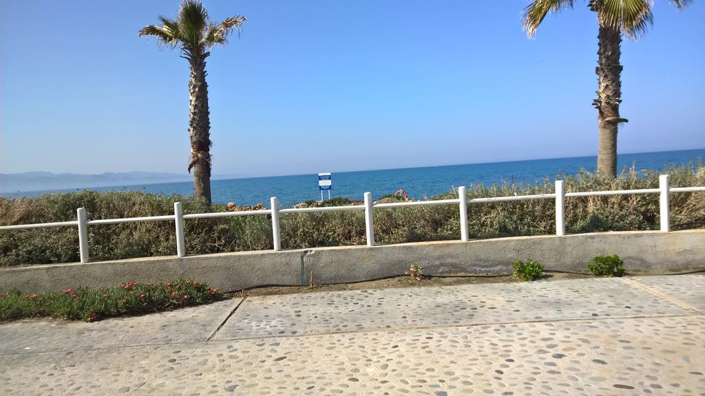 Aphrodite Beachfront Penthouse Apartment Ghaziveran Exterior foto