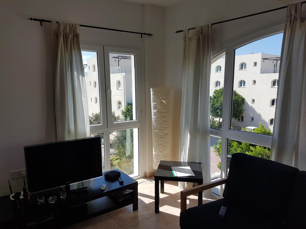 Aphrodite Beachfront Penthouse Apartment Ghaziveran Exterior foto
